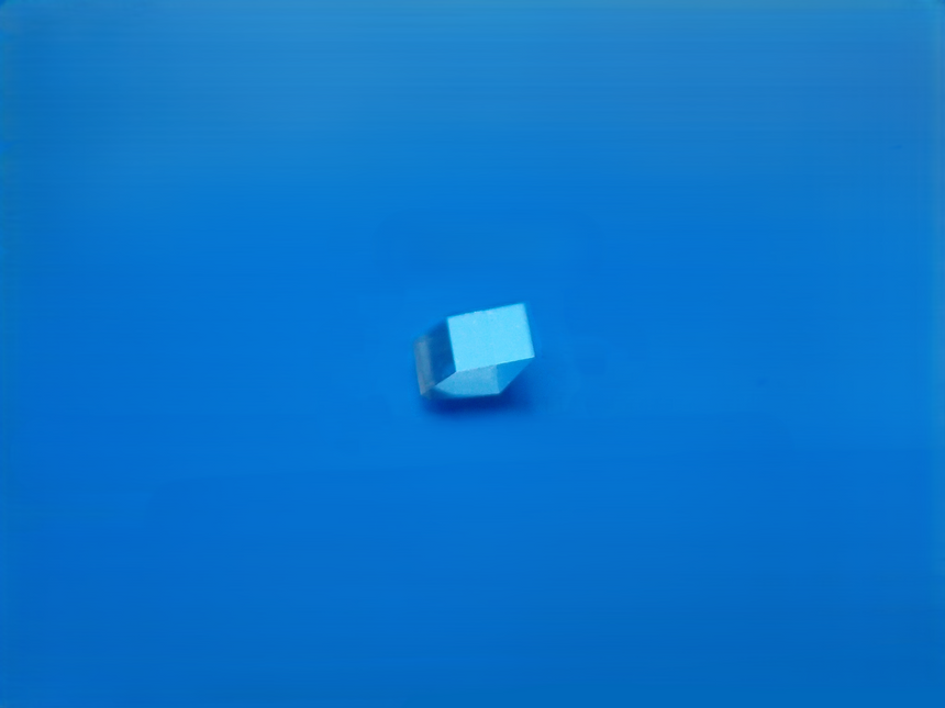 Prism 0.80 x 0.62 x 15° (Joimax)